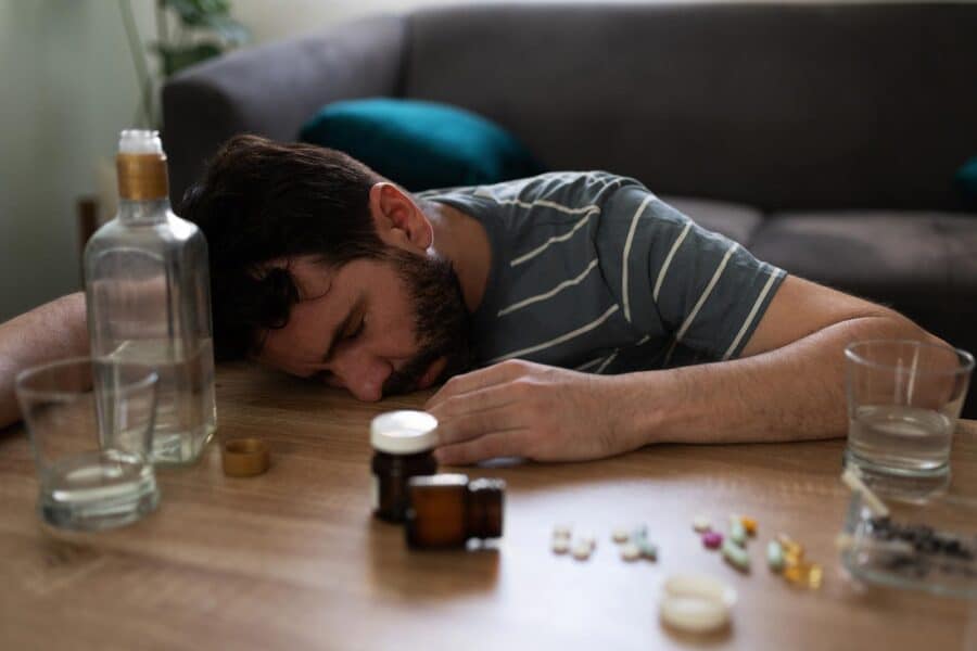 The-Stages-of-Addiction-and-Treatment