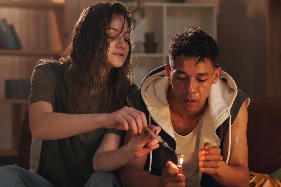 How-to-Tell-if-Someone-Is-High